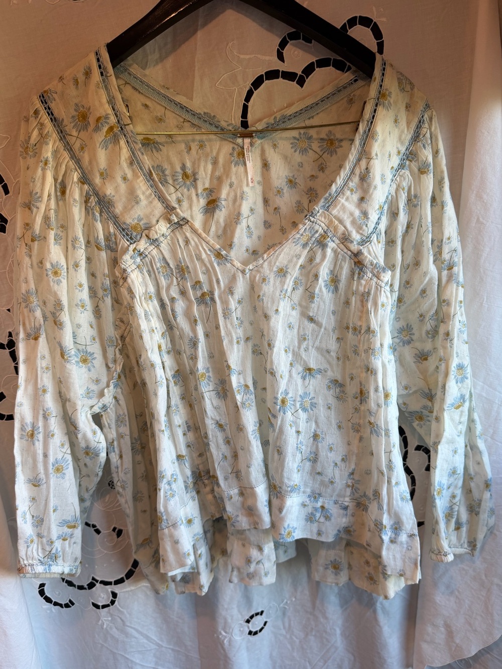 Free People FP Never A Dull Moment Floral Peasant Blouse Boho Cotton Size M Blue